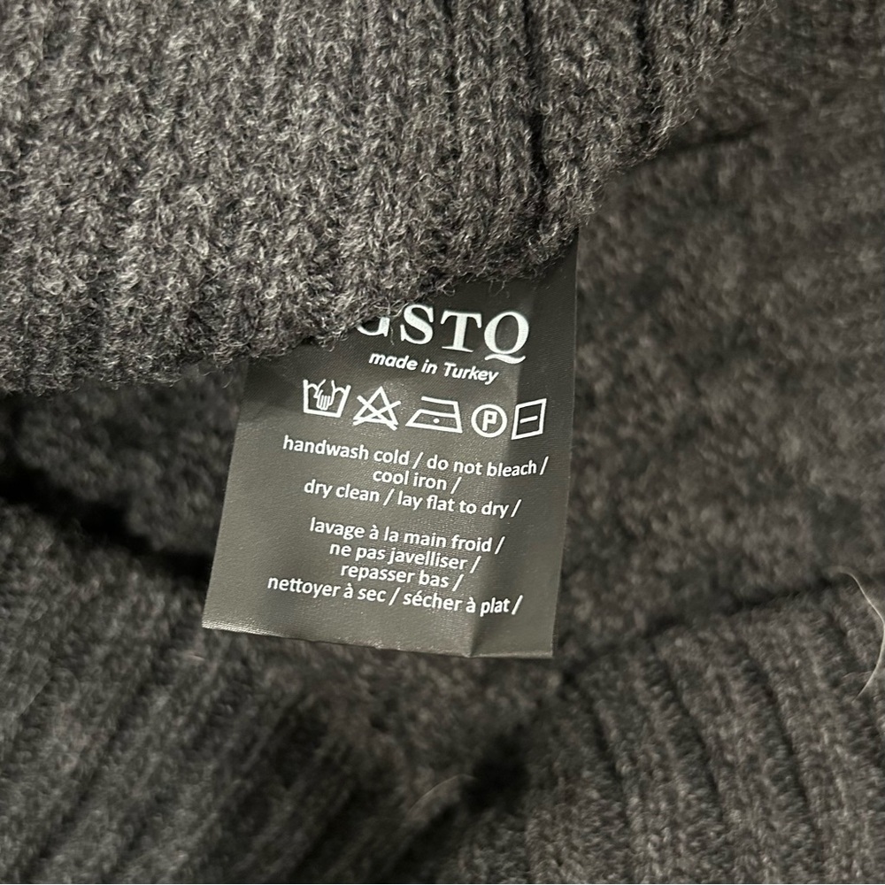 NWT GSTQ Off Shoulder Cable Knit 100% Fine Wool Chunky Sweater Charcoal Size XL - Picture 5 of 8